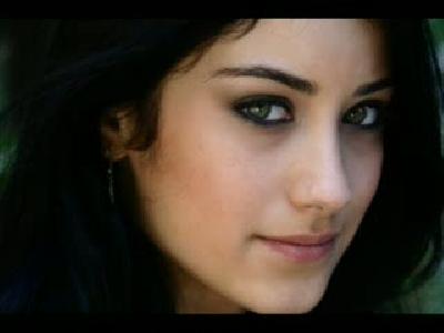 hazal kaya