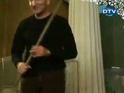 komik etek altı Şakası